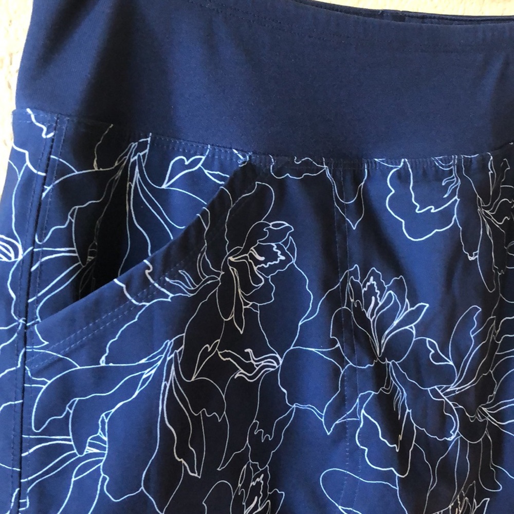 Skort - Picture 2 of 5